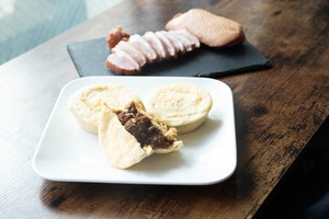 【クッション付き通常プラン】ビーフパイと合鴨ロースのビストログルメセット！