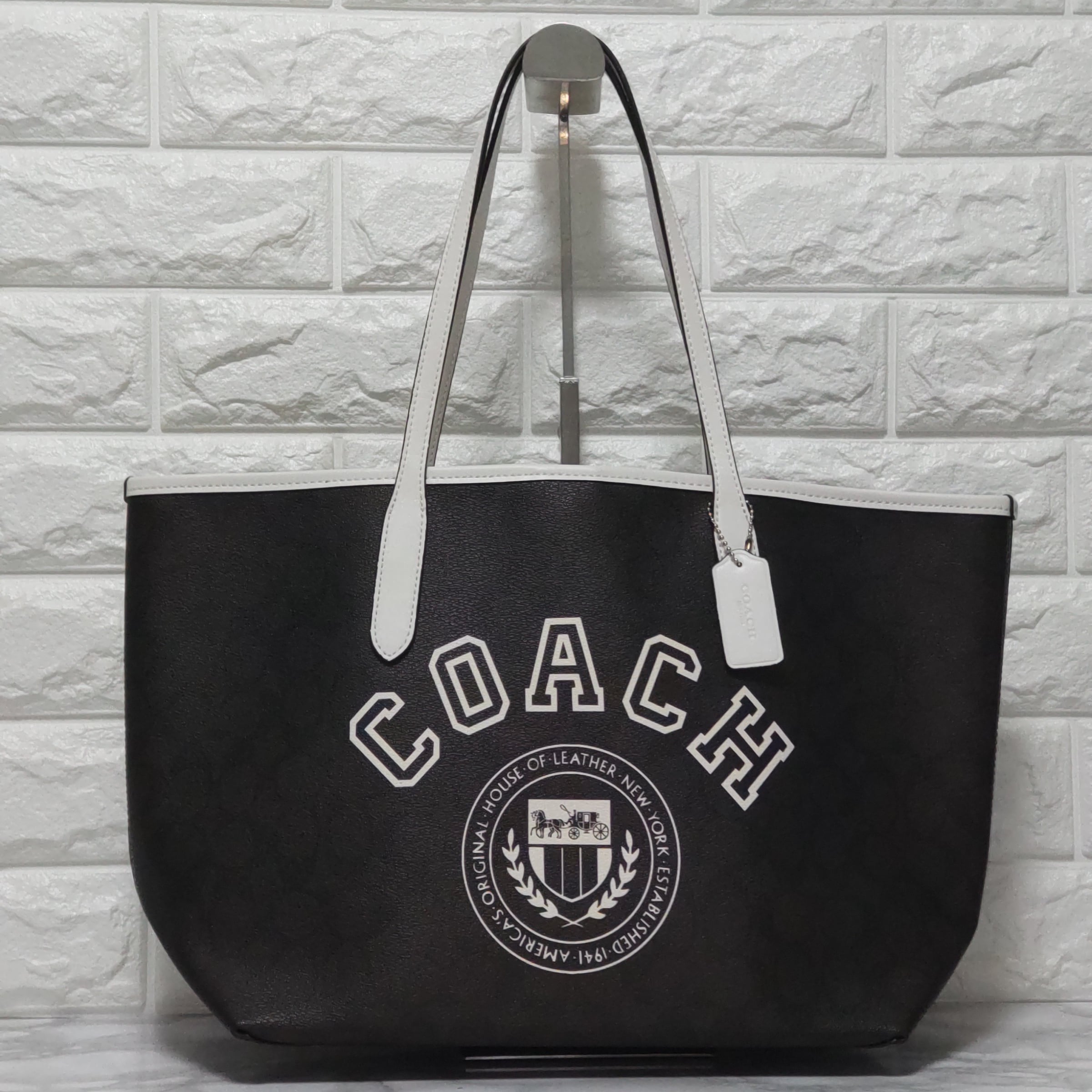 COACH コーチ トートバッグです - バッグ