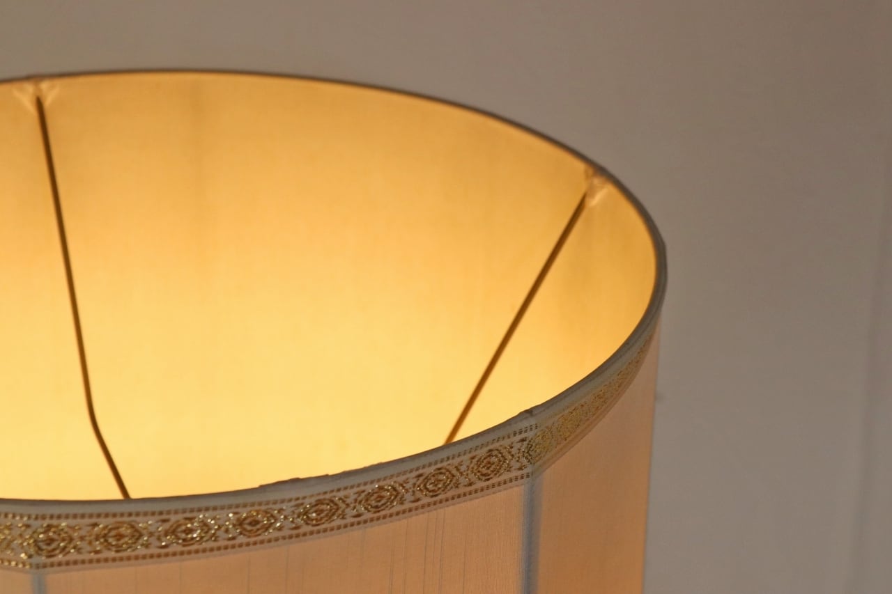 レトロ フロアライト ランプ 照明 クラシカル 布シェード 白 ホワイト