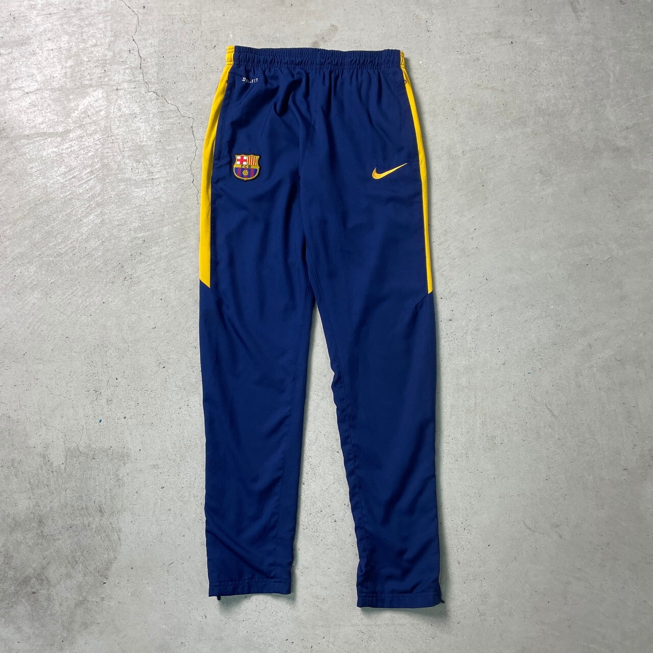NIKE ナイキ DRY-FIT ジョグパンツ ウォームアップパンツ FCB ワッペン 