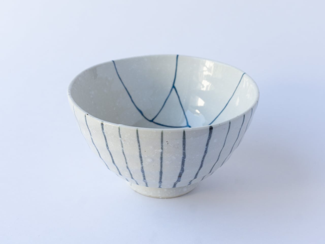 古染付 金継 歪み茶碗 T0628-3 古染付 金継 歪み茶碗 T0628-3 - メルカリ