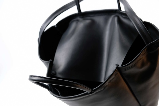 MARROW/MA-AC6308 NAPA HANDLE TOTE BLACK