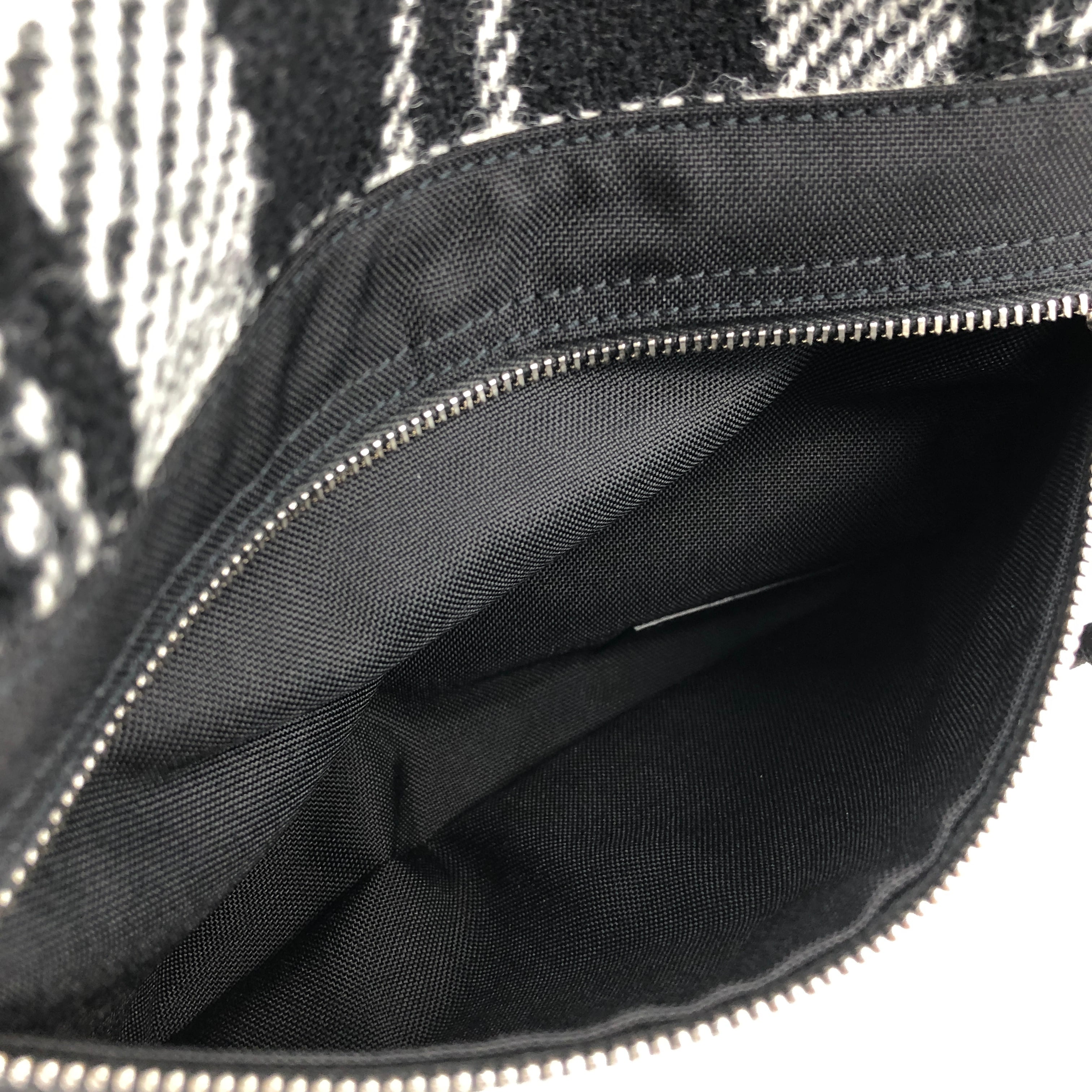 希少☆SAINT LAURENT　ボディバッグ　チェック　モノクロ SAINTLAURENT PARIS サンローラン チェック YSL BAG NY RIP BODYB