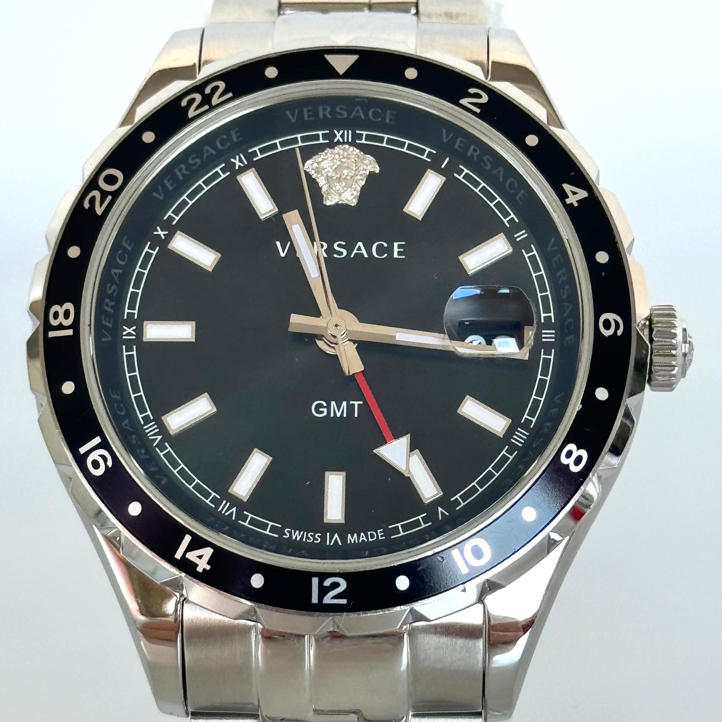 大特価 言い換え 希少】ヴェルサーチ ヘレニウム GMT V11 クォーツ 黒 デイト表示 ヴェルサーチ