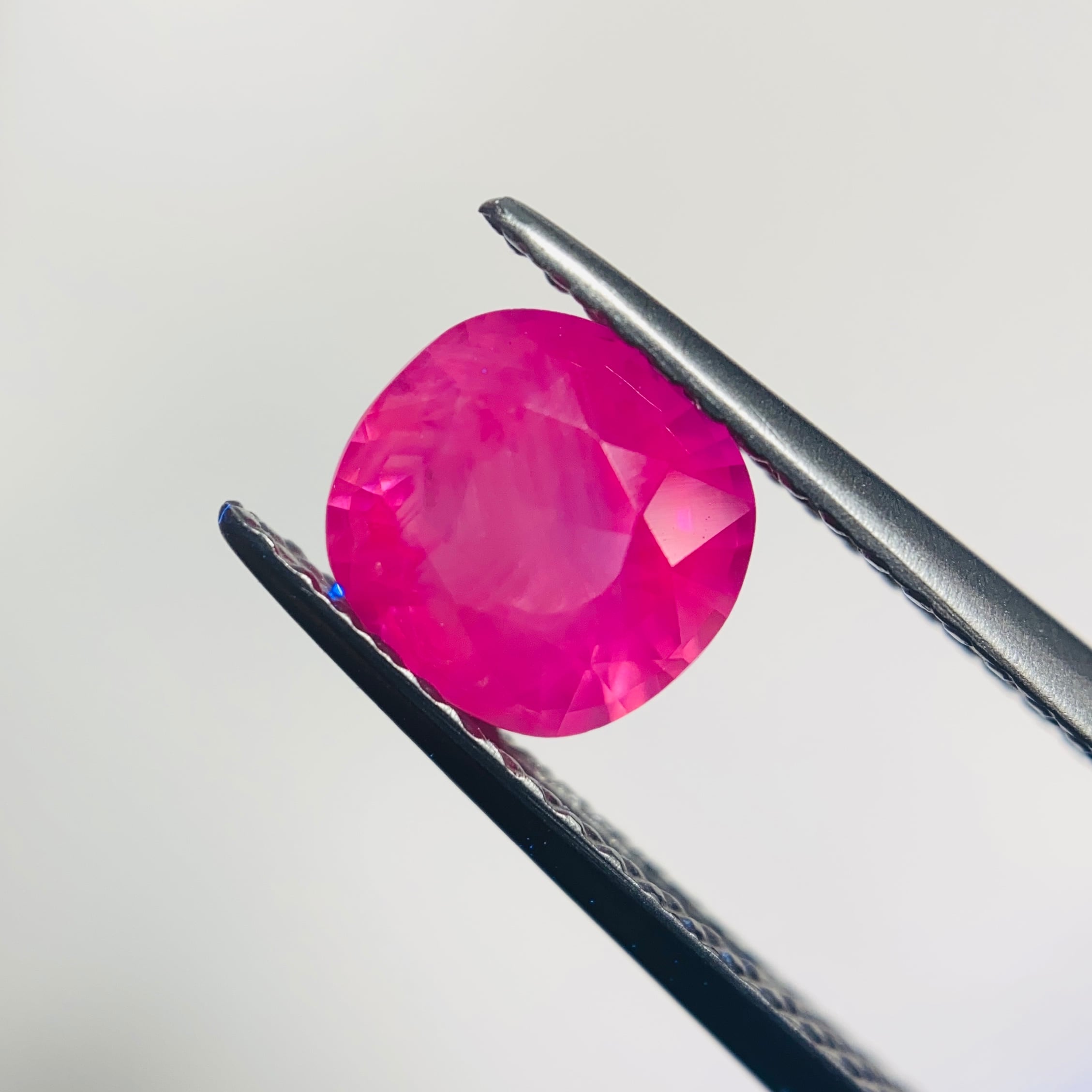 色帯の見えるシルキーサファイア