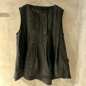 linen tucked pullover vest