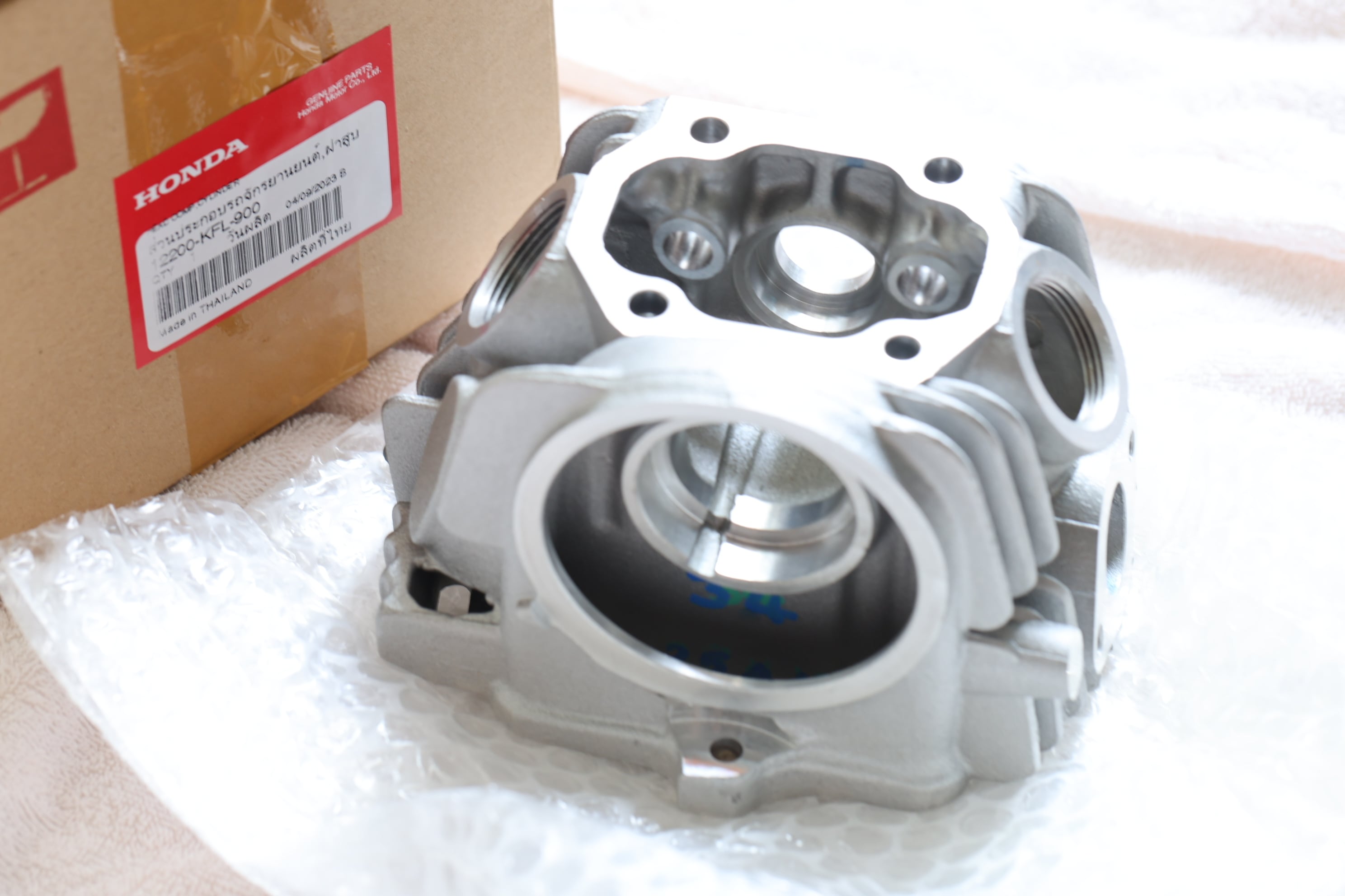 「NICE110 シリンダーヘッド(バルブ無し) 純正部品 12200-KFL-900」