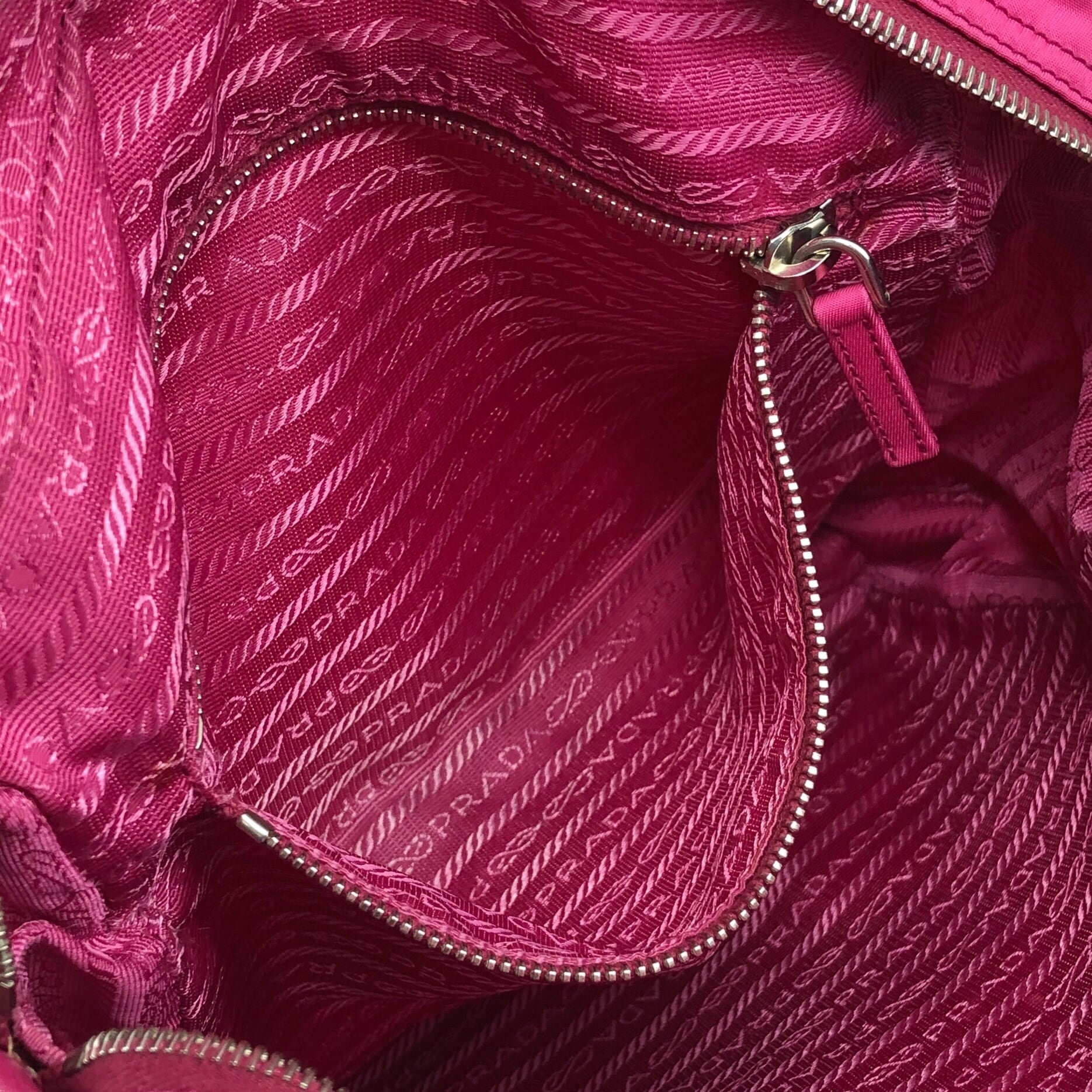 PRADA プラダ   ショルダーバッグ ピンク トライアングルロゴ ナイロン  b2e8ue PRADA プラダ ショルダーバッグ ピンク トライアングルロゴ ナイロン