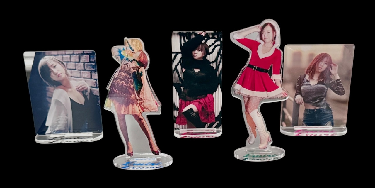 【限定商品】 DJ Emiri x BIO コラボ 半袖Tシャツ(黒) ※ Emiri オリジナル アクリルスタンド付き