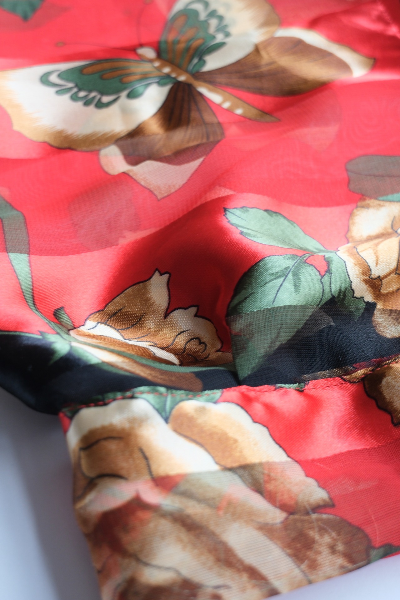 【suie】Scarf hood／ヴィンテージスカーフフード（red butterfly）