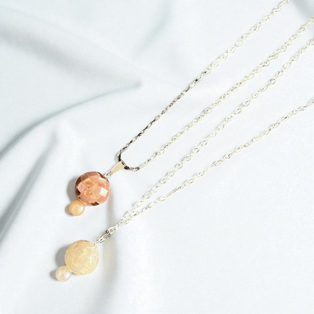 ホワイトシェルｘパールロングネックレス