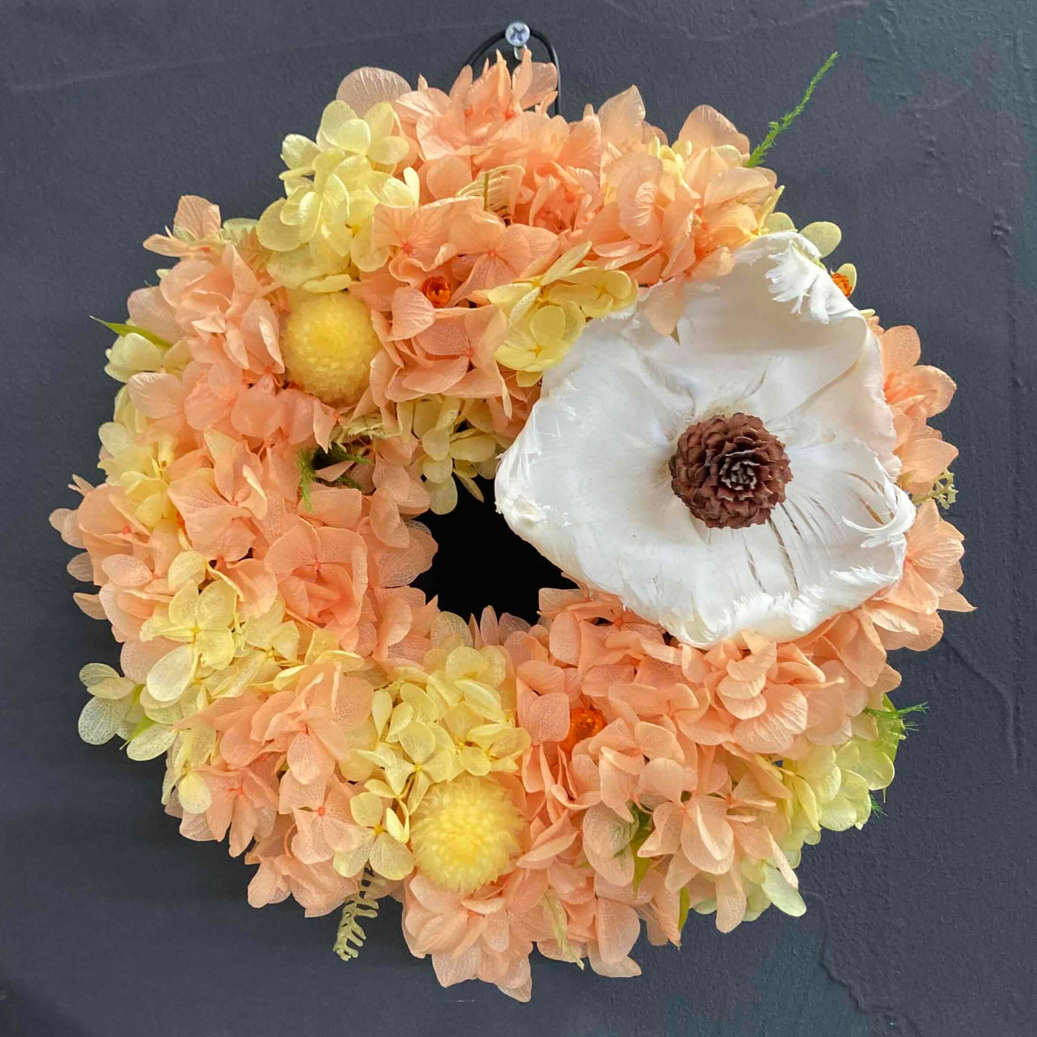 アジサイのプリザーブドフラワーリース/イエローオレンジ