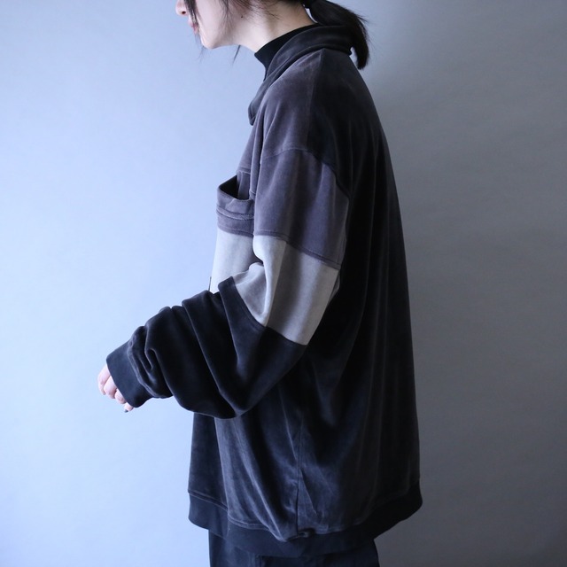 3-tone switching design over silhouette velours pullover