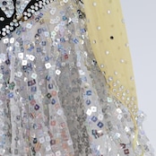 社交ダンス 衣装 ラテン ドレス ワンピース 黒 シルバー デモ 競技 ダンス パーティ 発表会 スパンコール シルバー系 ブラック系 華やか 光沢感 フロア映え エレガント 楽しむ 映える ダンス用 ステージ 衣装 女性用