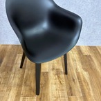 MAGIS SUBSTANCE armchair plywood legs SD5020 black × black 1768C マジス サブスタンス アームチェア プライウッド レッグス ブラック × ブラック デザイナーズ家具 保証あり【未使用品】【250サイズ】