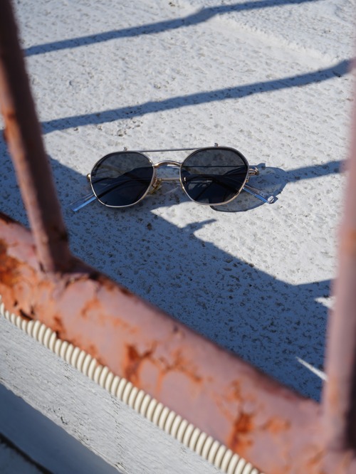 OWN / #17 FLIP-UP GOLD/GREYレンズ