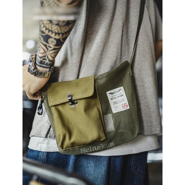 Front pocket body bag P1034