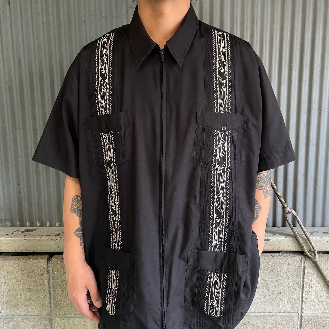 80年代〜90年代 GUAYABERA 半袖 刺繍 ジップアップ キューバシャツ メンズ2XL相当 古着 80s 90s ヴィンテージ ビンテージ  ブラック 黒色【半袖シャツ】【PS0707】 | cave 古着屋【公式】古着通販サイト