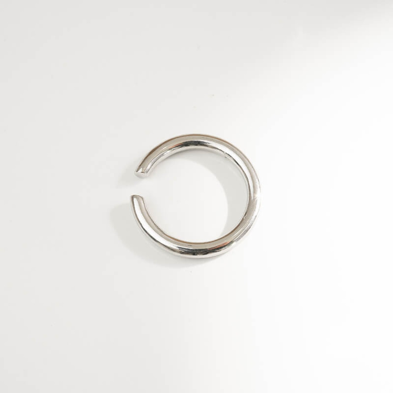 ＼期間限定1000円ポッキリ／【ネコポス便】シンプルラウンドイヤーカフ イヤーカフ(0432)