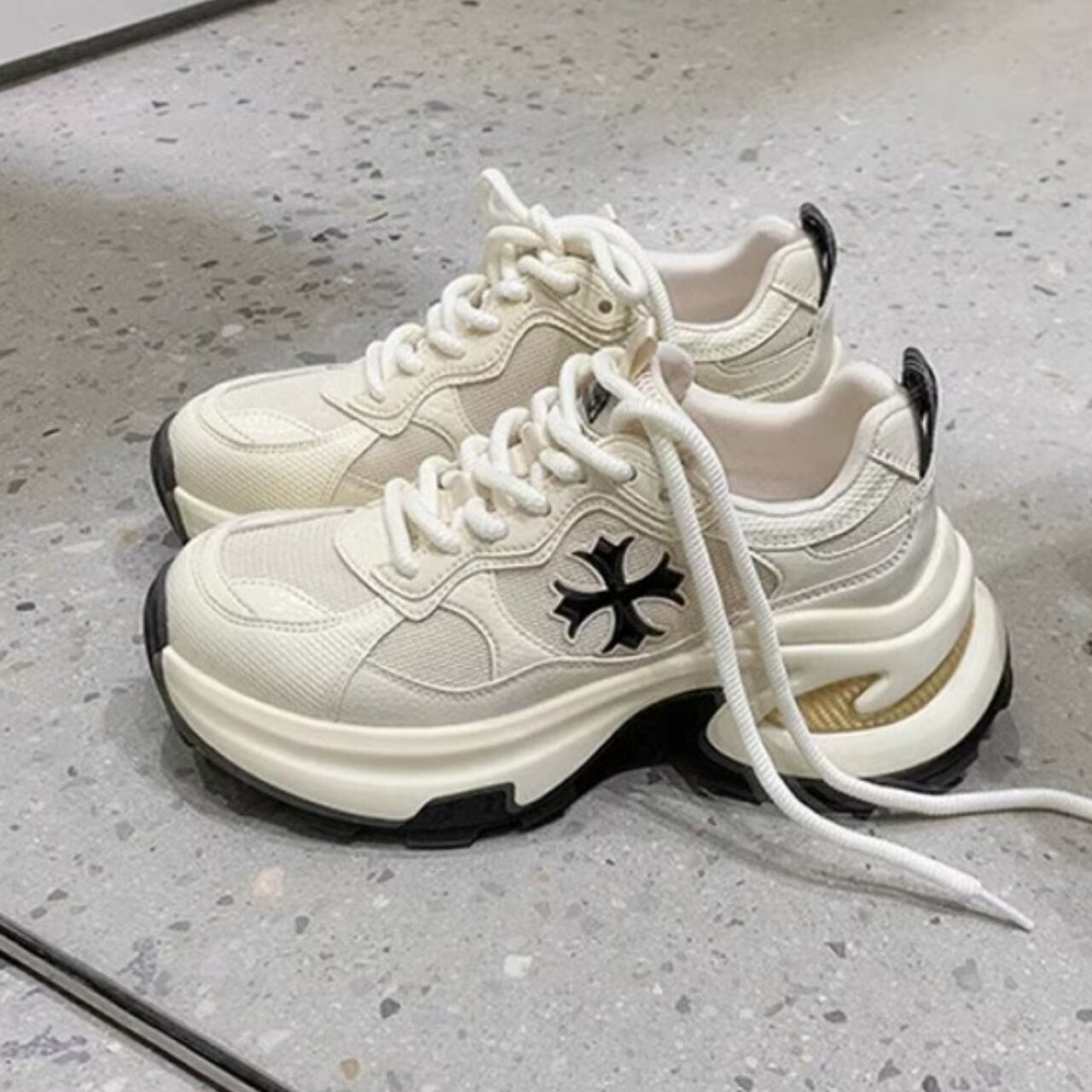 クロス ダット スニーカー 3412543