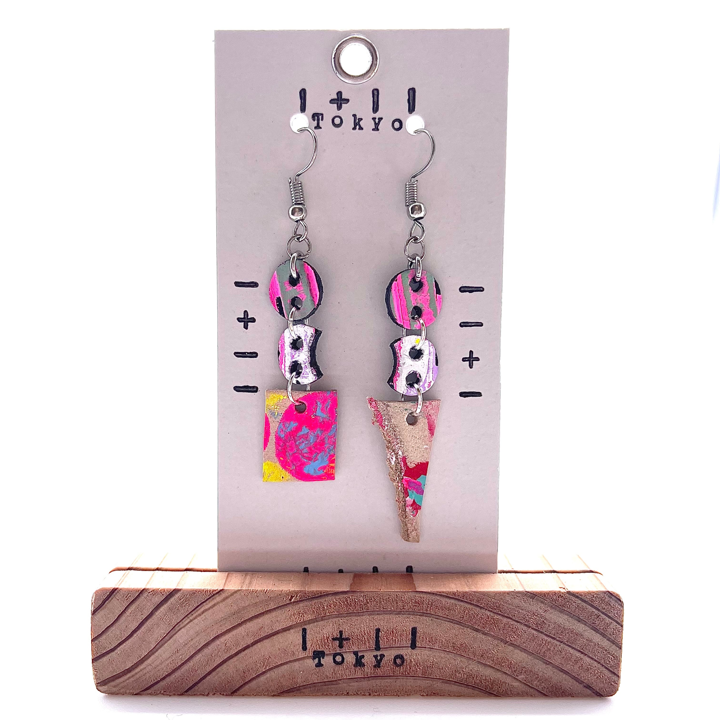 革ピアス　アイスクリーム カップとコーン　本革