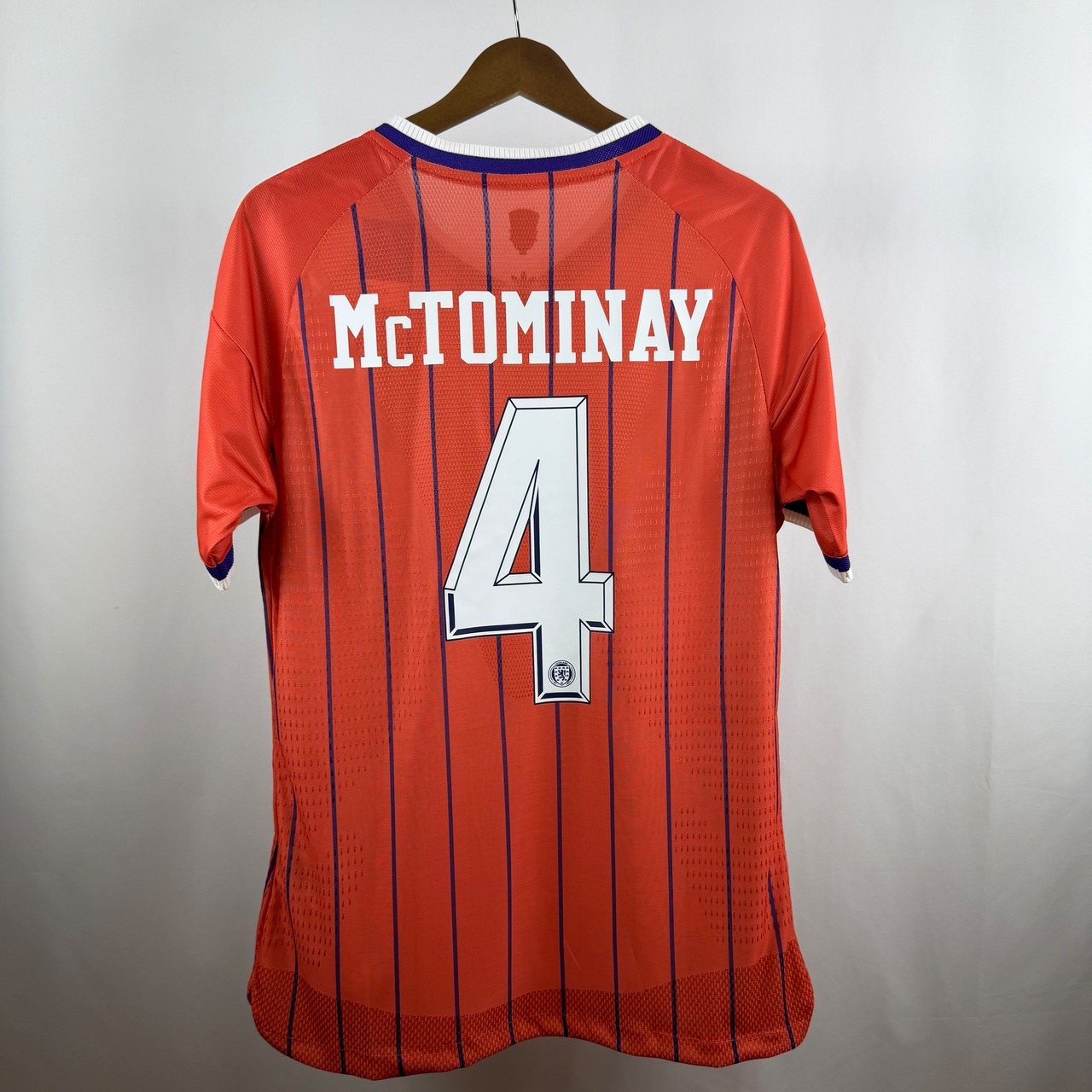 【即納】スコットランド代表 2026 アウェイ サッカーユニフォーム McTOMINAY #4