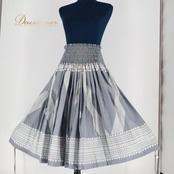 フラダンス 衣装 パウスカート ハレクアイレア グレイ系 フラ ダンス ウニ柄 カヒコ柄 可愛い ハワイアン アロハ ハワイアンプリント ホワイト系 レッスン 練習 日本製 明るい エレガント プリントデザイン かわいいデザイン