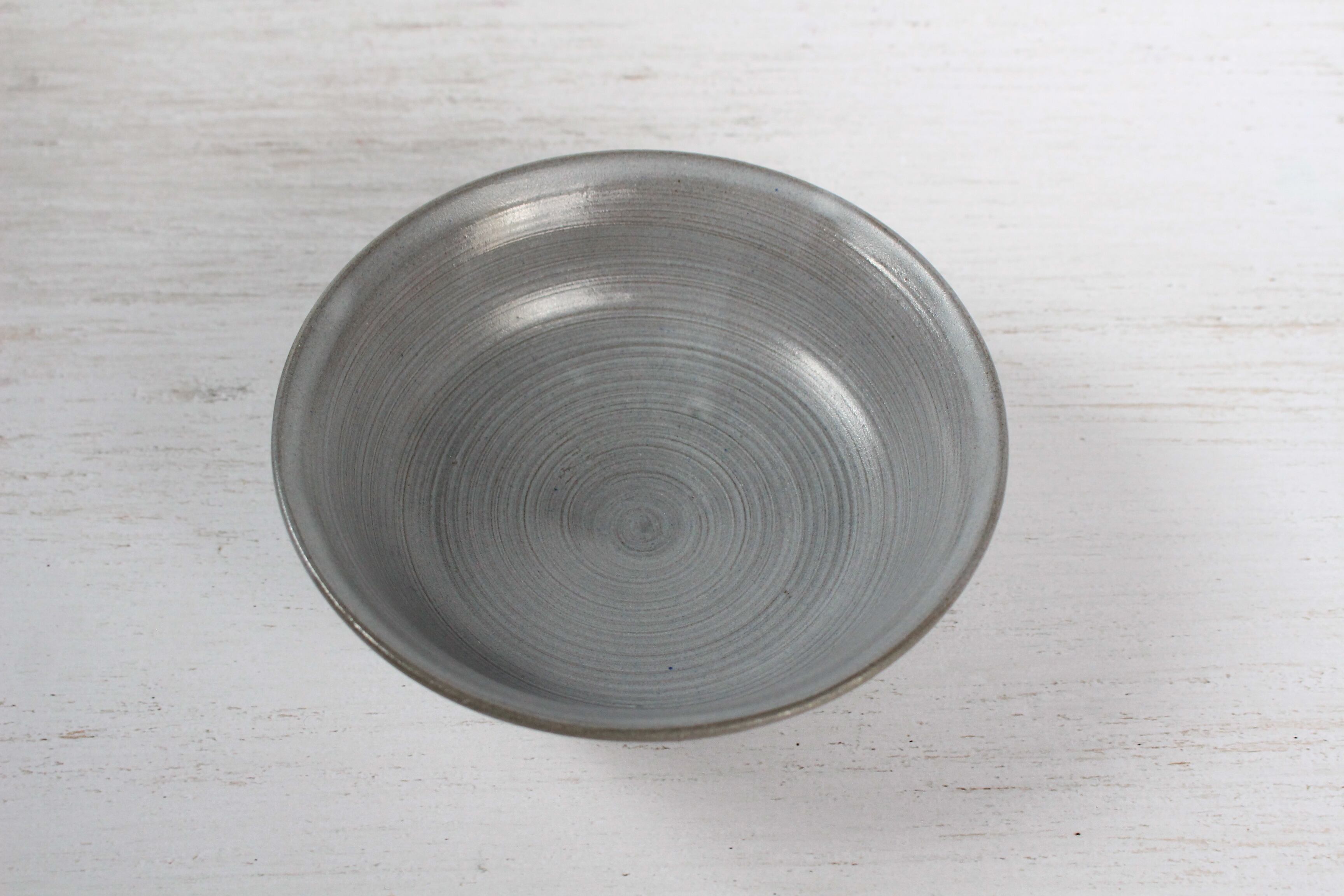 グレーの鉢 -生きるということ-