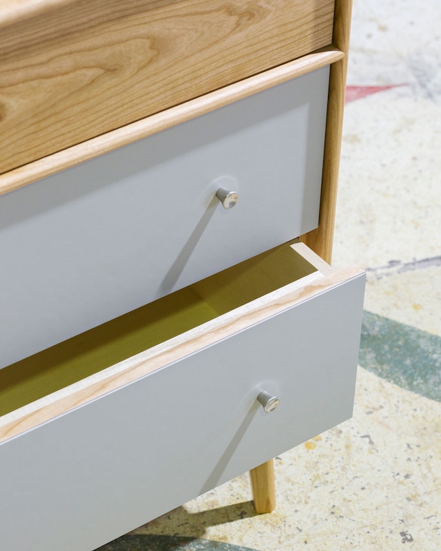 Borger’s Three Drawers - Light Gray