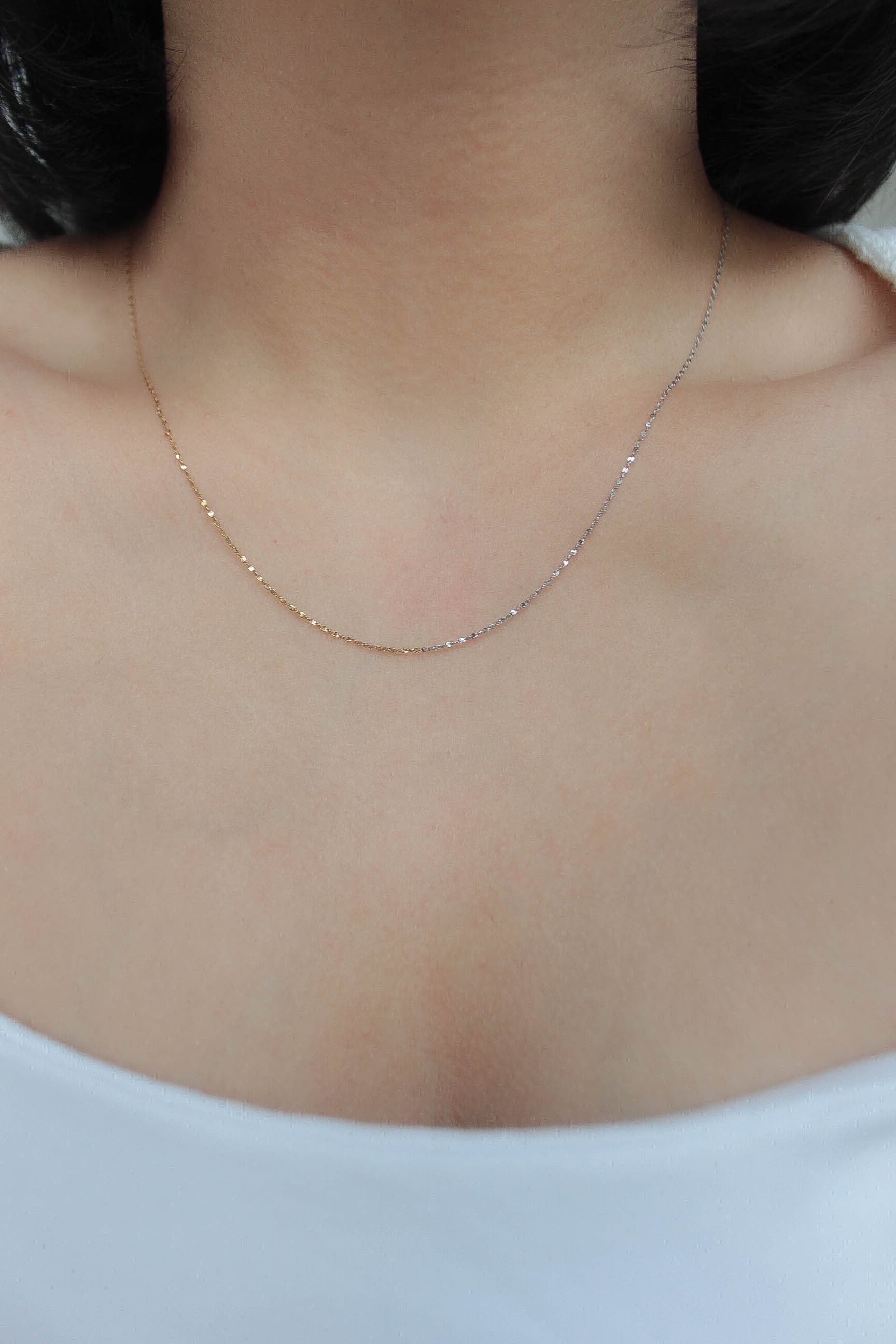 Skin Petal Bicolor Necklace