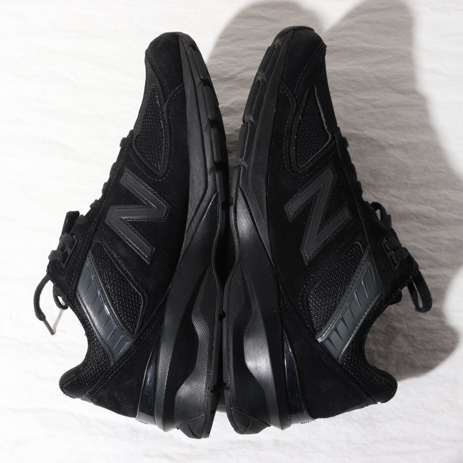 美品 M990BB5 9D New Balance スニーカー トリプルブラック triple 