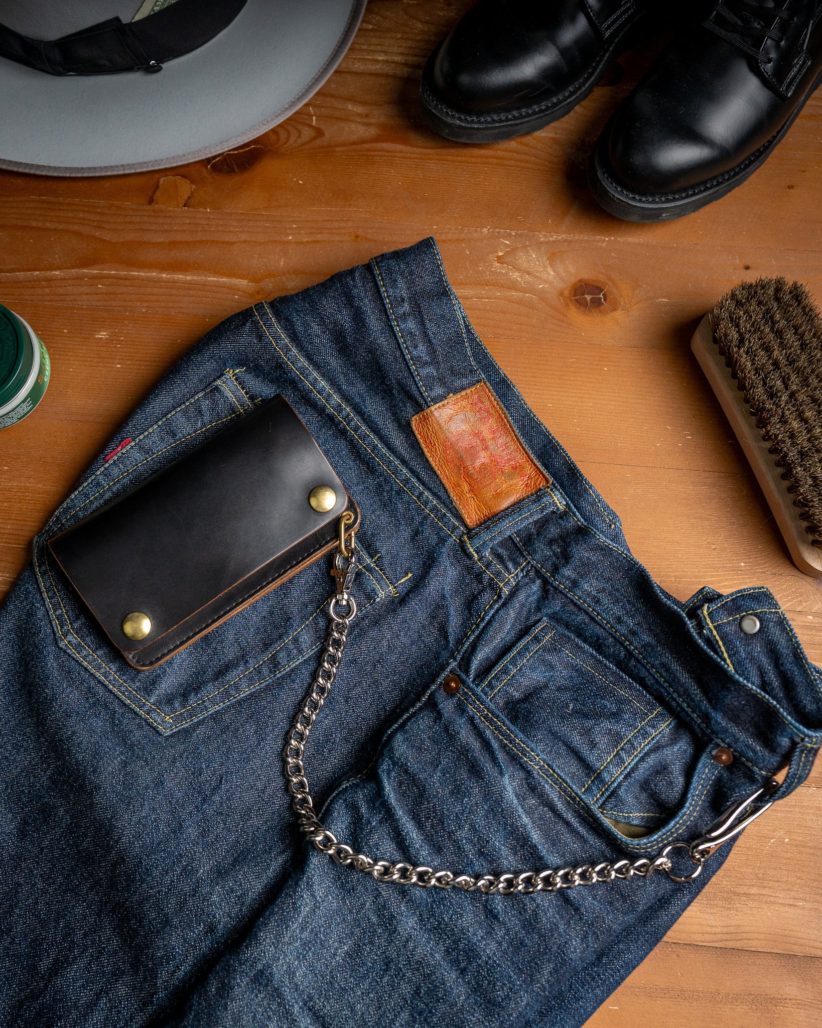 Additive and Line】Middle Tracker Wallet TWM-004 Maryam Horse Butt