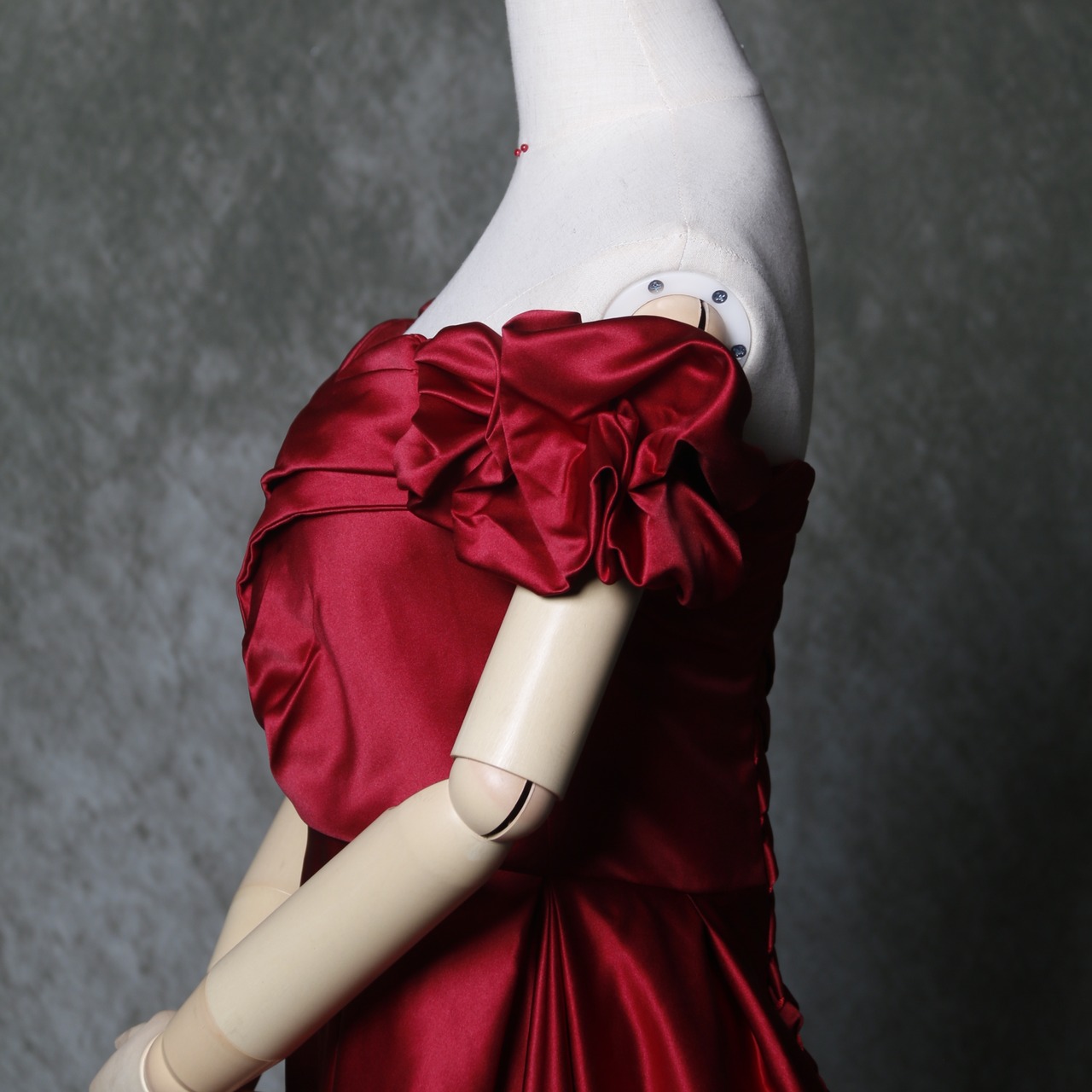 送料無料！美品！ワインレッド 光沢サテン カラードレス 前撮り/花嫁  