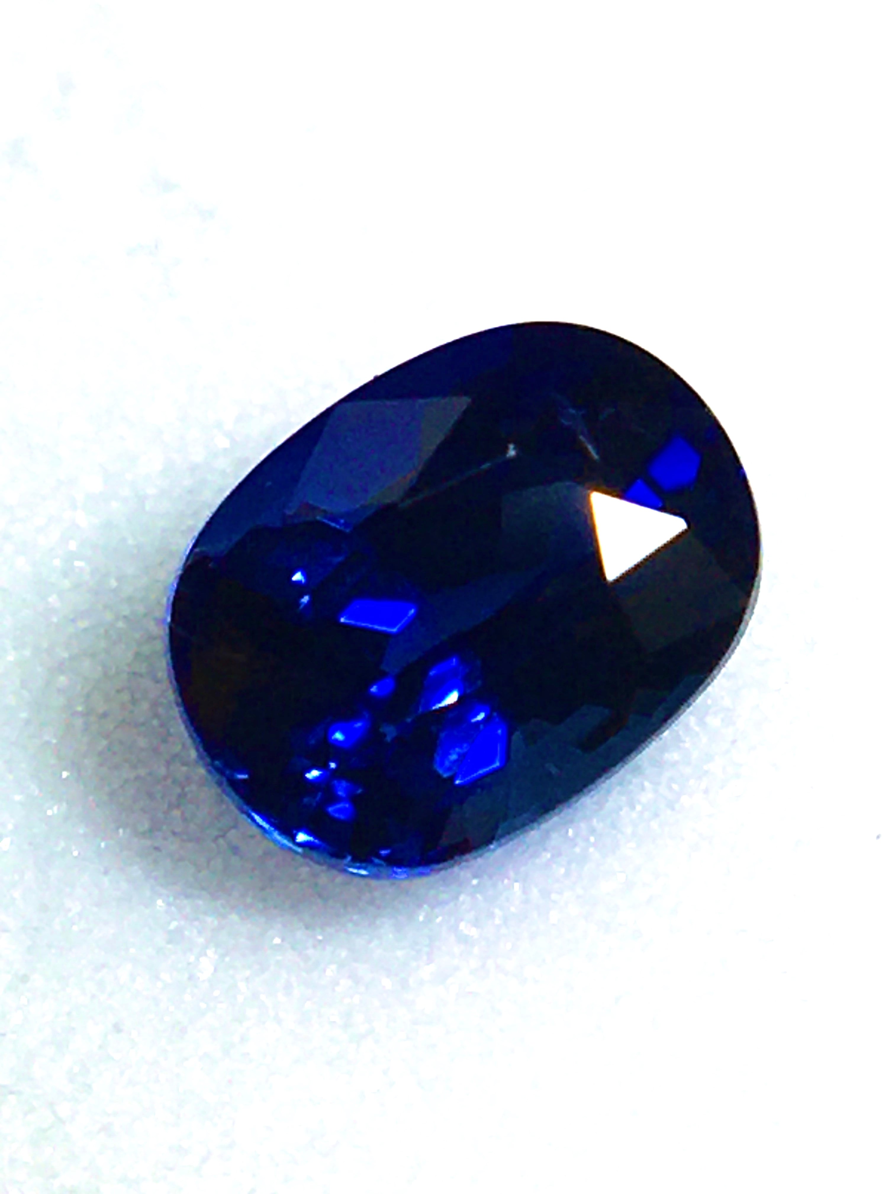 吸い込まれそうな深い青 0.3ct UP 天然 ロイヤルブルーサファイア