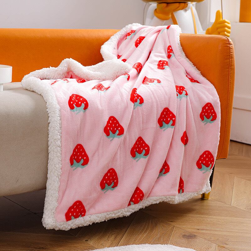 予約商品】75×50 ペット用いちごブランケット | strawberry by cocoLily.