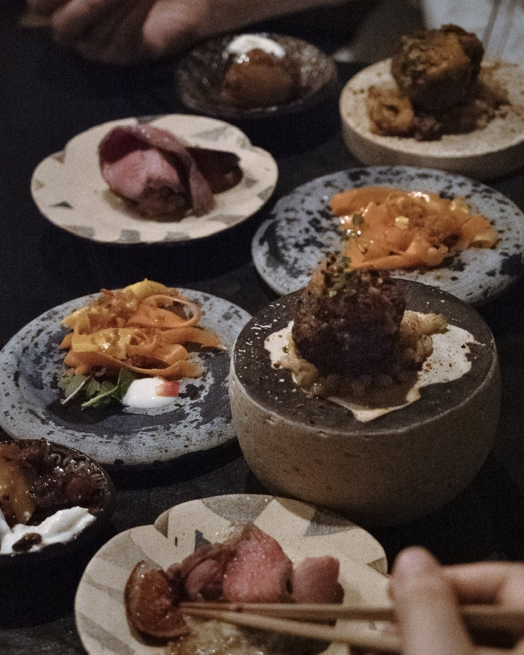 紺野乃芙子 「Granum Scaena -粒景-」 ／ サンゴ立体皿 【オイル