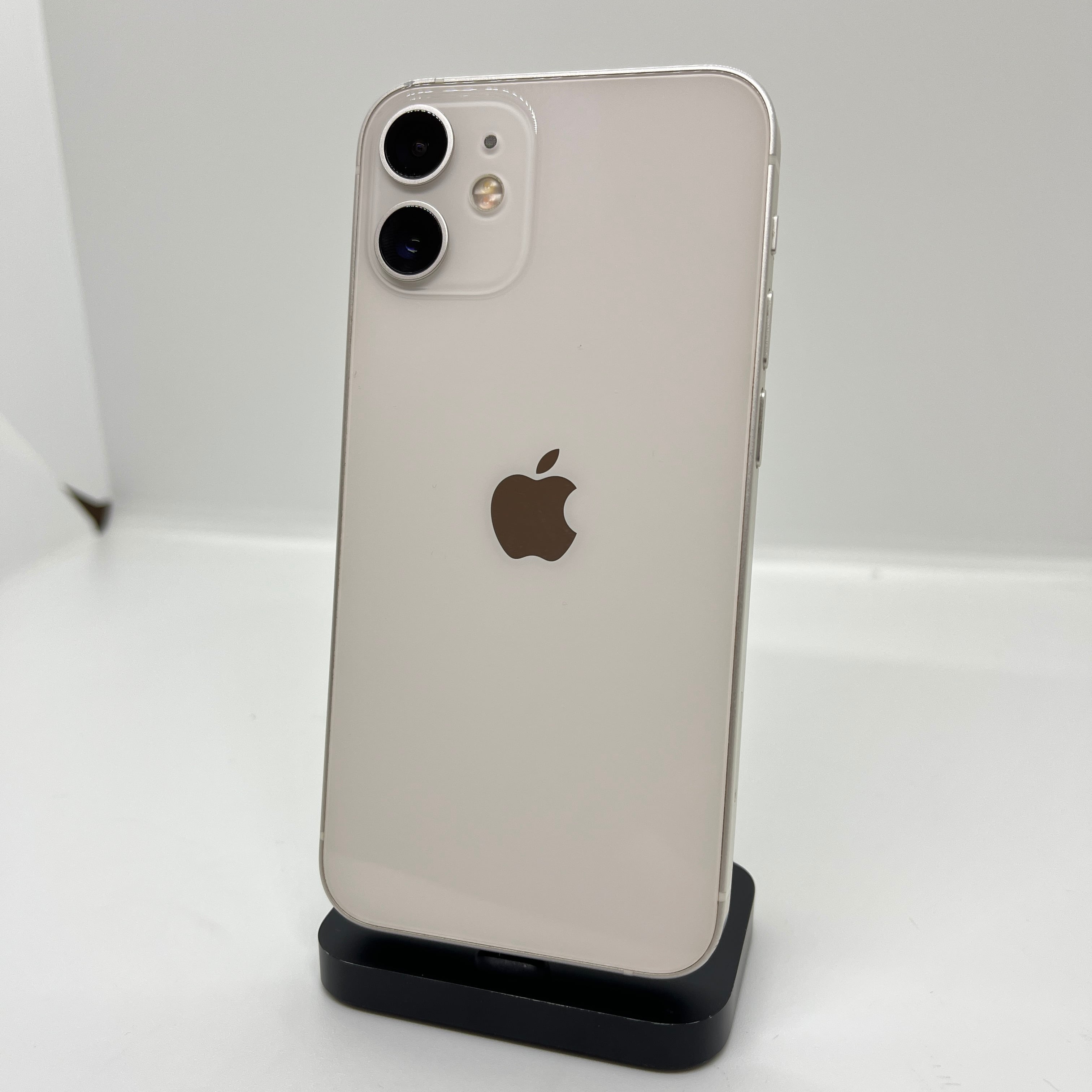 バッテリー最大容量100％】iPhoneSE2 128GB ホワイト【SIMロック解除
