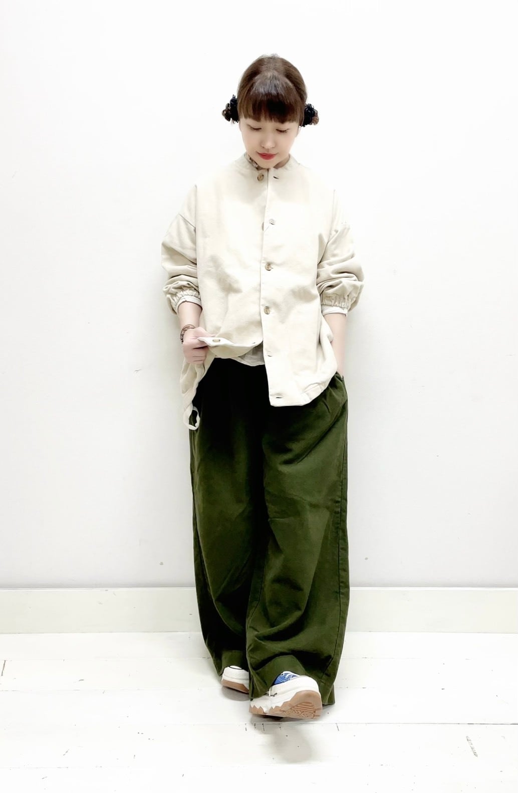 prit】甘撚ドビースエード起毛ネルーカラー裾ヒモショートブルゾン