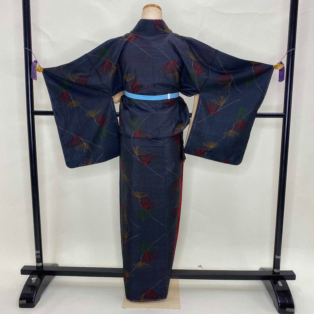 特選 紬 大島紬 着物 中古 身丈161cm 裄66cm M A828-11