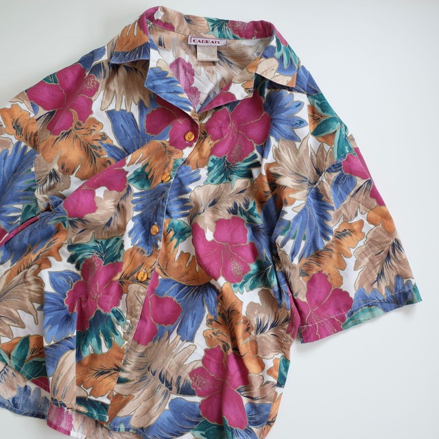 USA hibiscus print open collar shirt