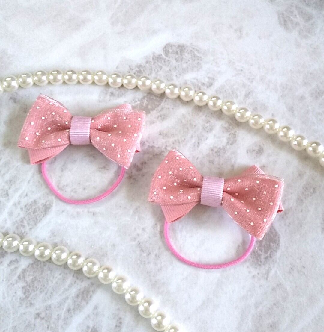 ꫛꫀꪝ✧‧˚水彩ピンクレッドくるみボタンヘアゴム2こセット(おまけ布シール