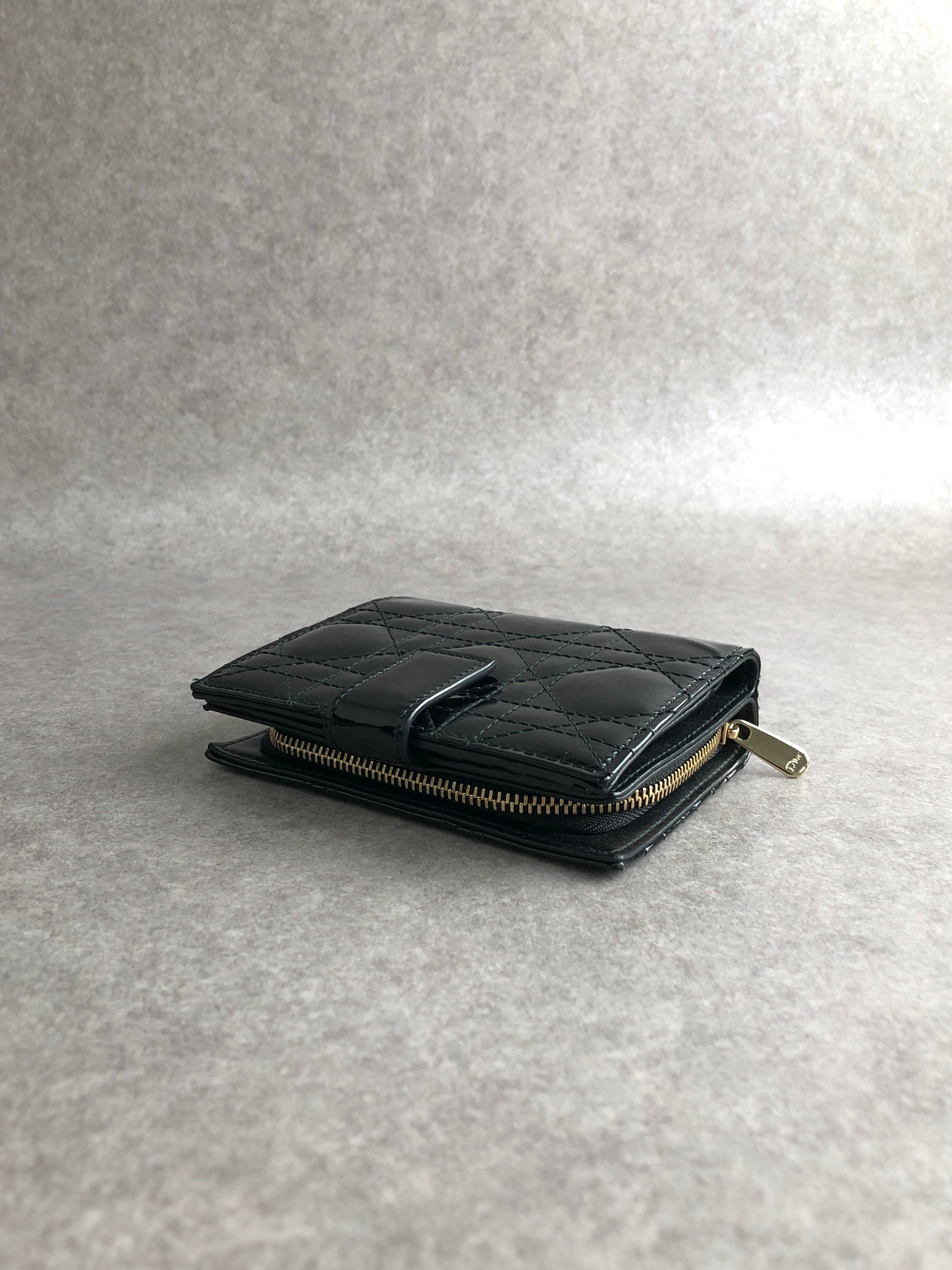Christian Dior カナージュ 二つ折り財布 ブラック Christian Dior クリスチャン ディオール 財布 ブラック カナージュ