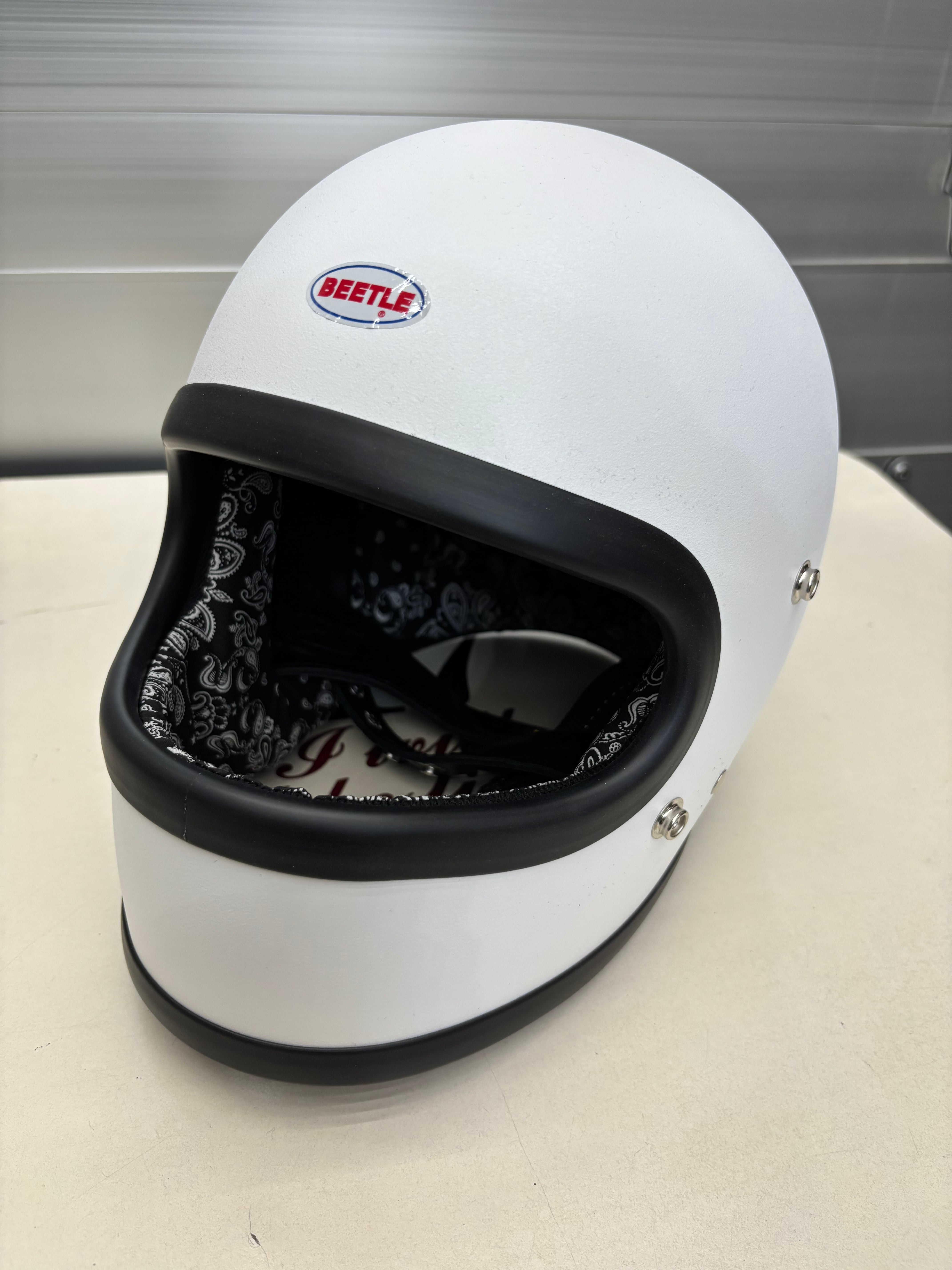 オーシャンビートル STR 別注マットホワイト Wストラップ黒 ペイズリー