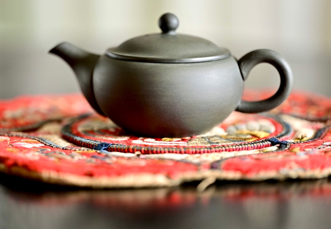 東屋 小急須 鳥泥 並細 後手［4573503820193］ 1人用 / Azmaya Tea Pot