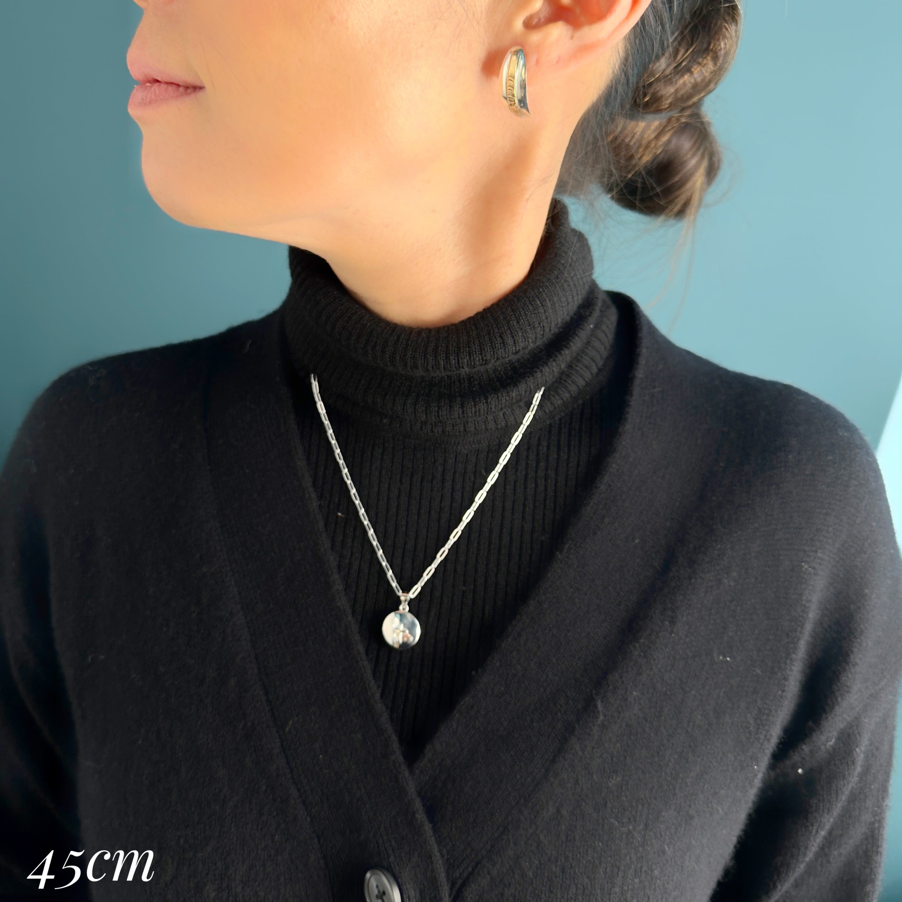 ラスト1！】ラウンド クロス ロケット ペンダント ネックレス