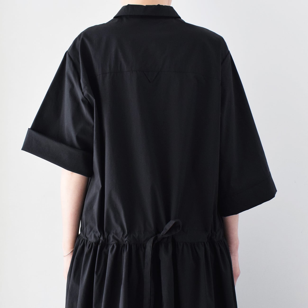 七分袖切替ギャザーロングワンピース：黒［OP33HSBK］ | skep-online shop