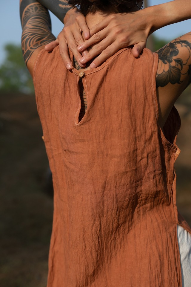 Natural-Dye Side Open Long Top