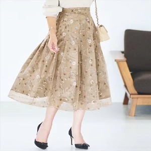 【送料無料】 ロングスカート 花柄 チュール生地 ロング丈 ひざ丈 ひざ下丈 Aライン フレア 体系カバー ハイウェスト エレガント系 きれいめ フェミニン 30代 40代 春 お出かけ お呼ばれ 授業参観 二次会 パーティ レディースファッション 可愛い