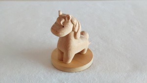 木彫り　お馬さん　青森ひばの小さめ置物
