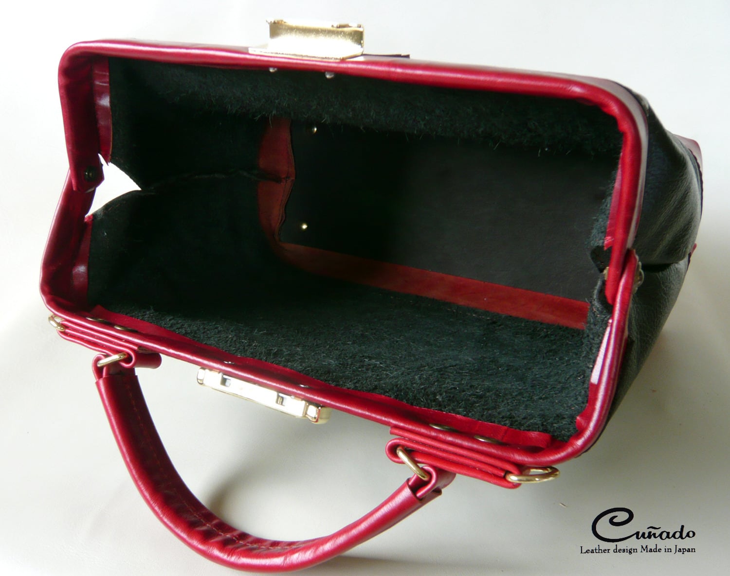 Cuñado クニャード 本革ドクターバッグ Ｍ ブラック ショルダー付き 受注生産・本革ドクターバッグ・Sサイズ |